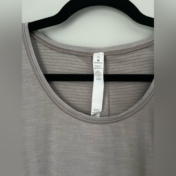 LULULEMON SIZE 12 - Picture 4 of 4